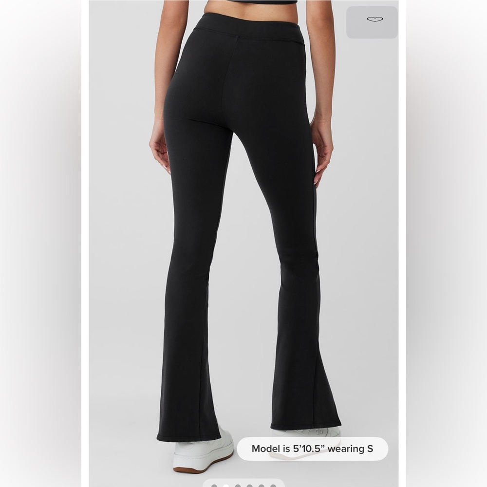 ALO Yoga Airbrush High-Waist Flutter Leggings in black color size small - Picture 3 of 10